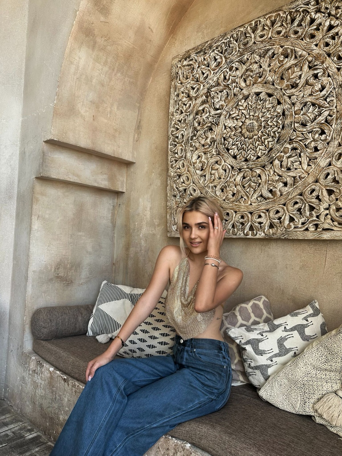 Мартина, 19