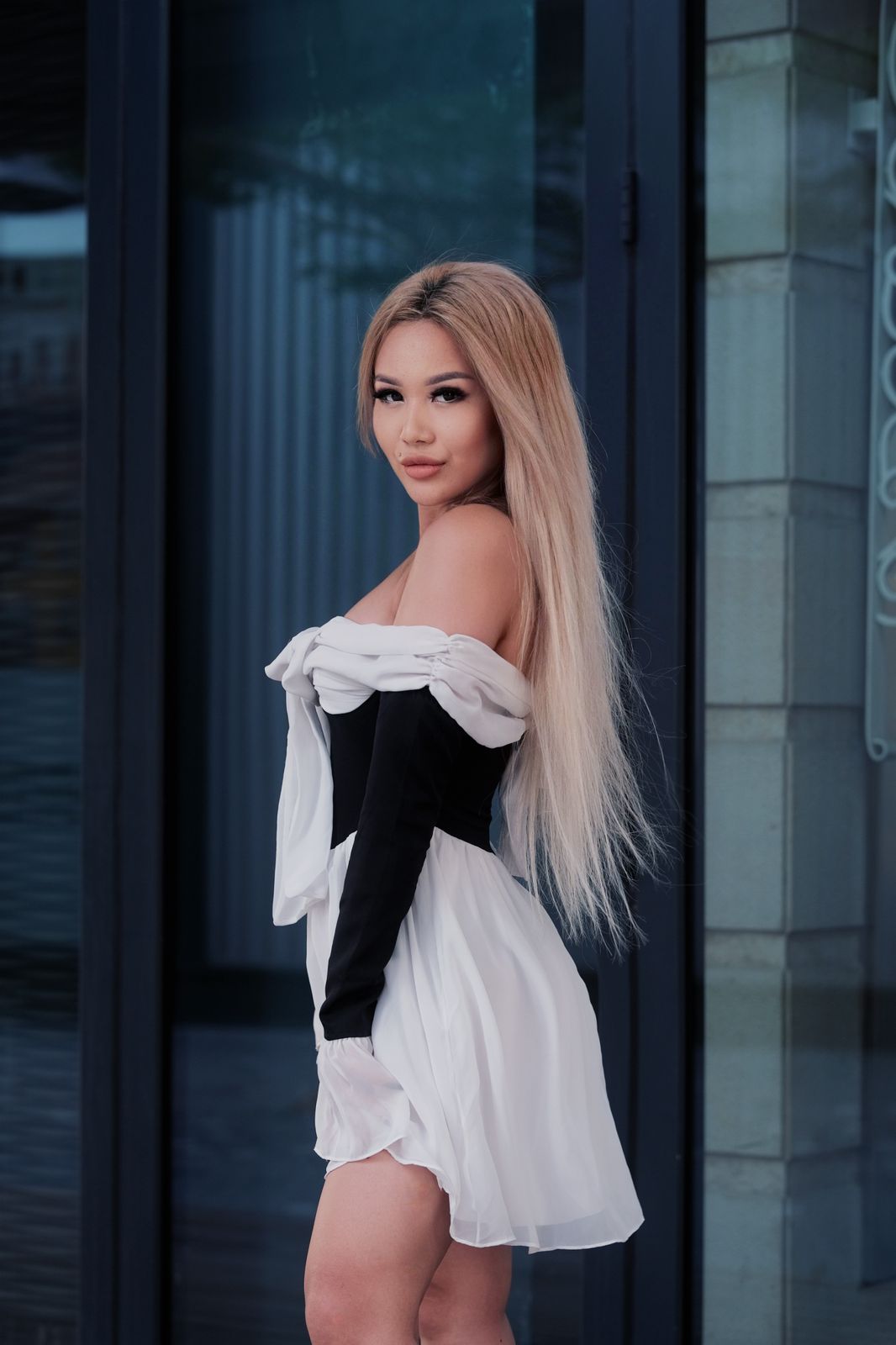 Лалиса, 25