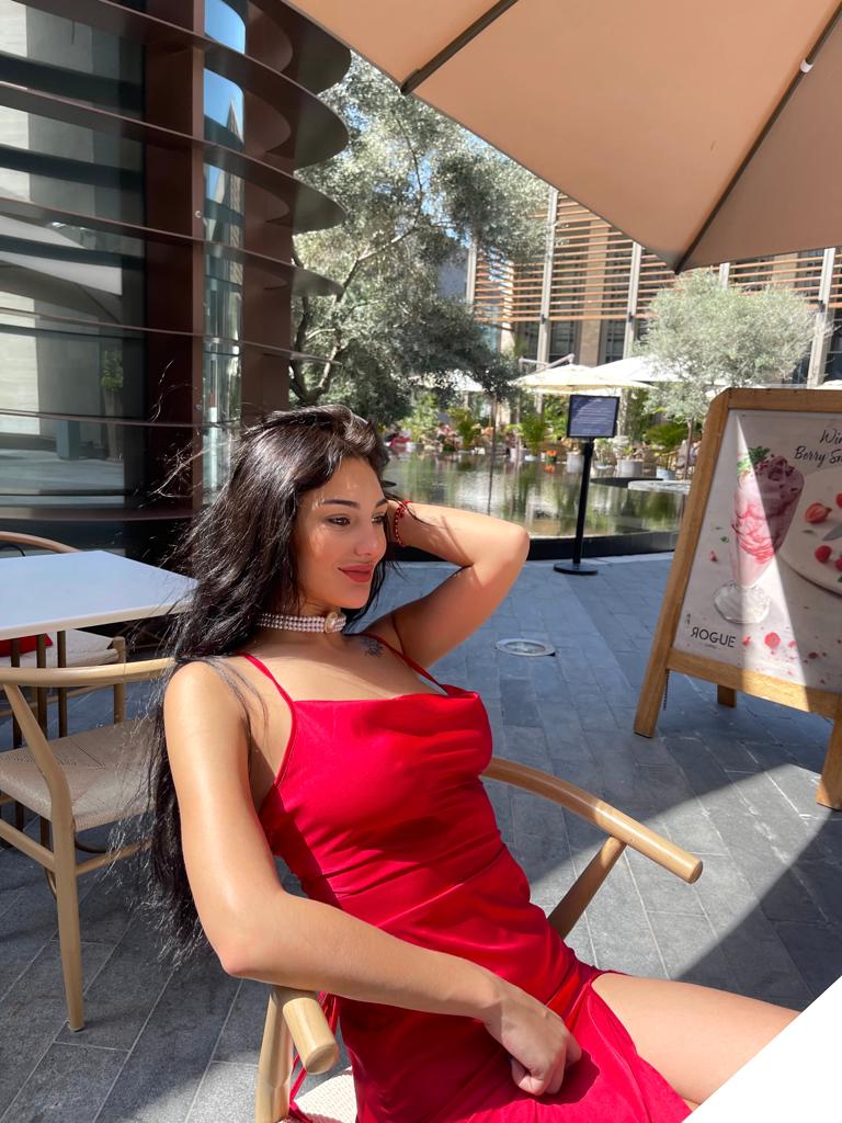 Тина, 26