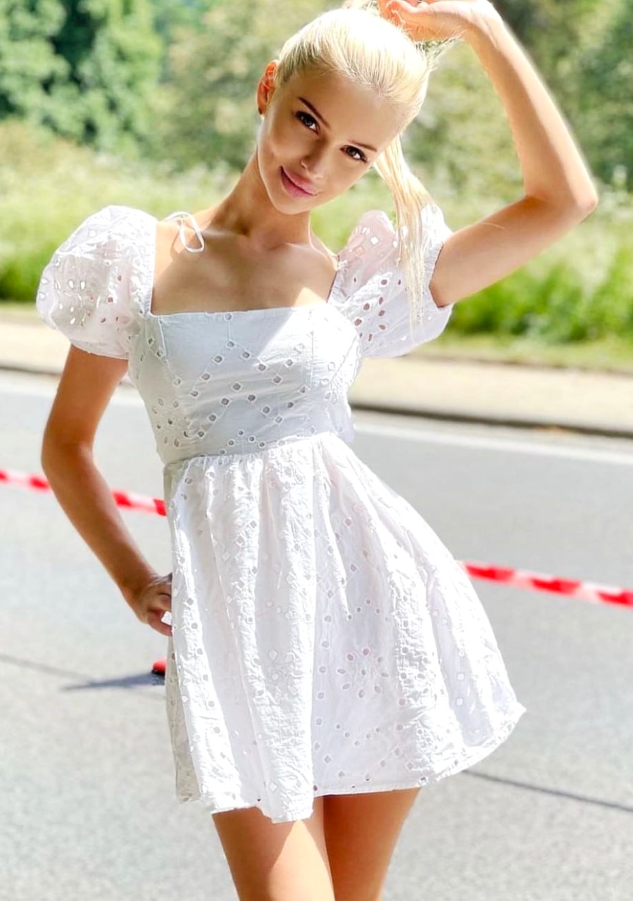 Милена, 21