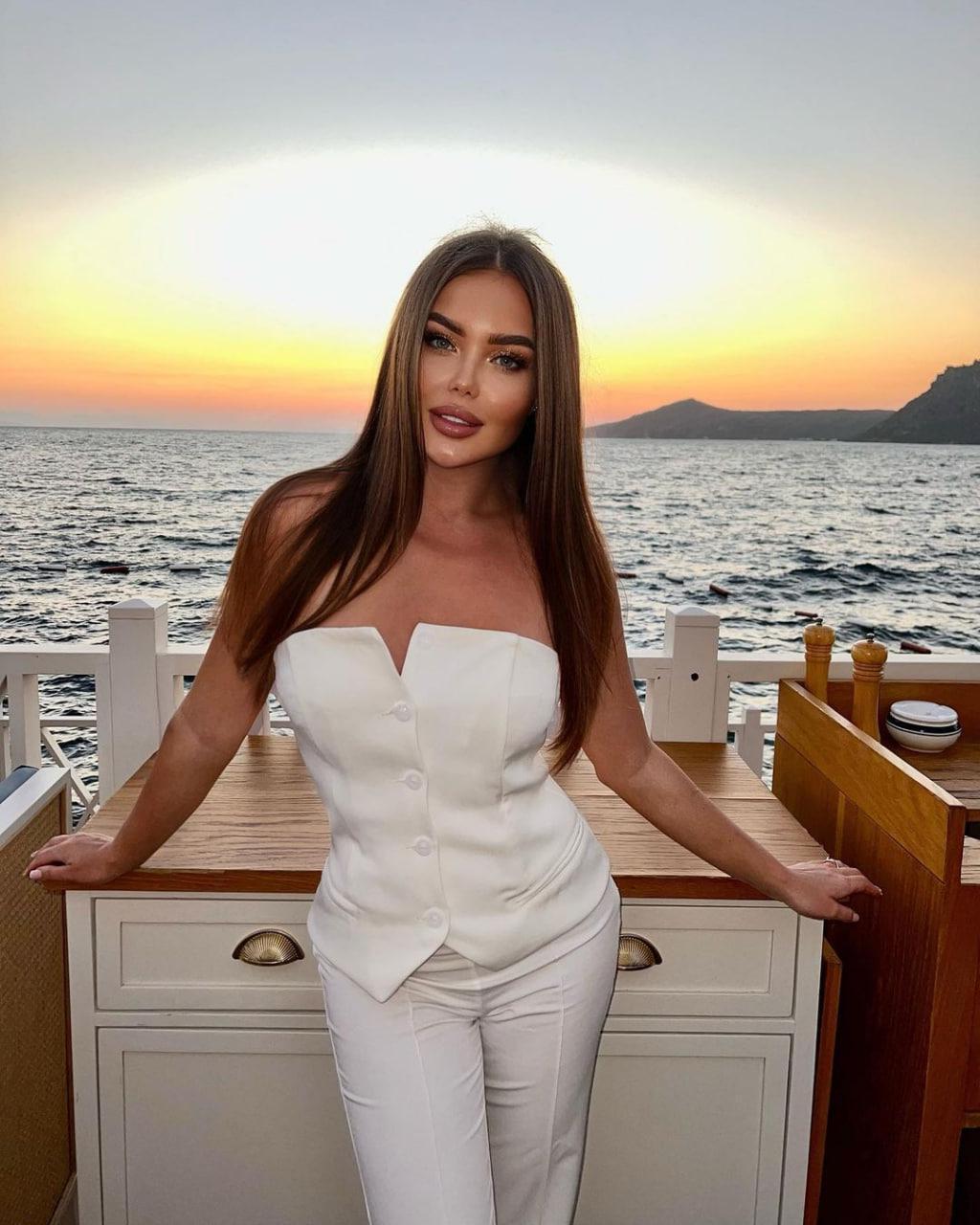 Дафна, 27